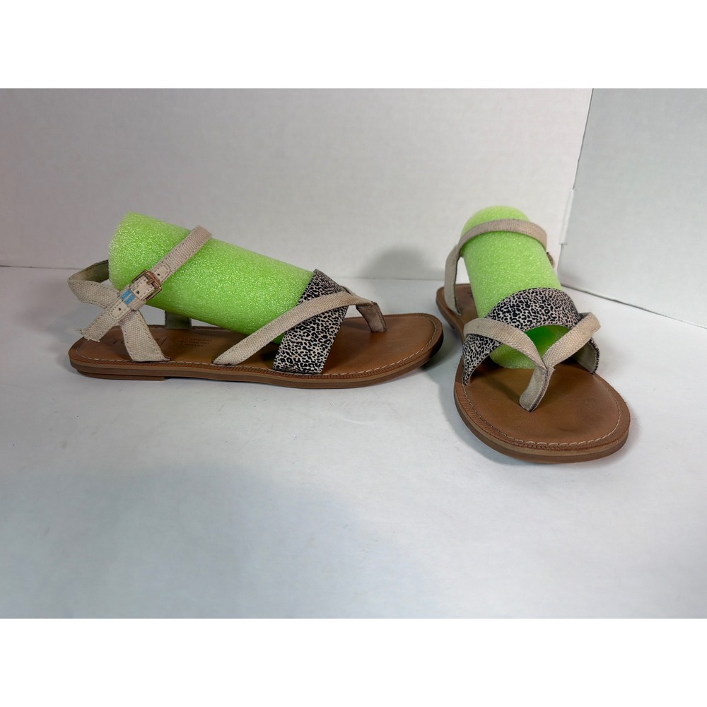 TOMS Lexie Sandals Womens 8 Leopard Print Strappy Flat Ankle Strap Tan Canvas